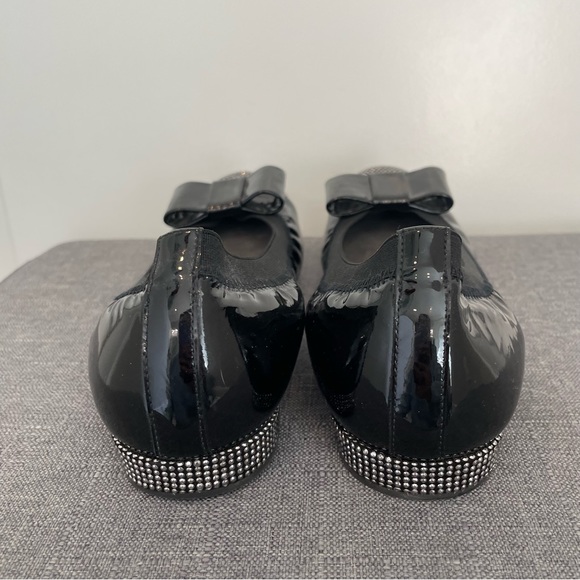 STUART WEITZMAN Cabot Flats Patent Leather Bow Studded - Black Size 6.5 - Picture 6 of 9